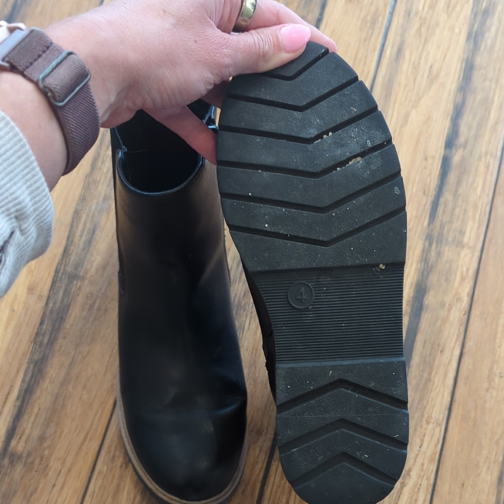 Art Class Black Ankle Booties - Picture 4 of 5